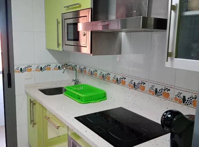 La Casita De Miguel, Con Garaje Y Piscina *